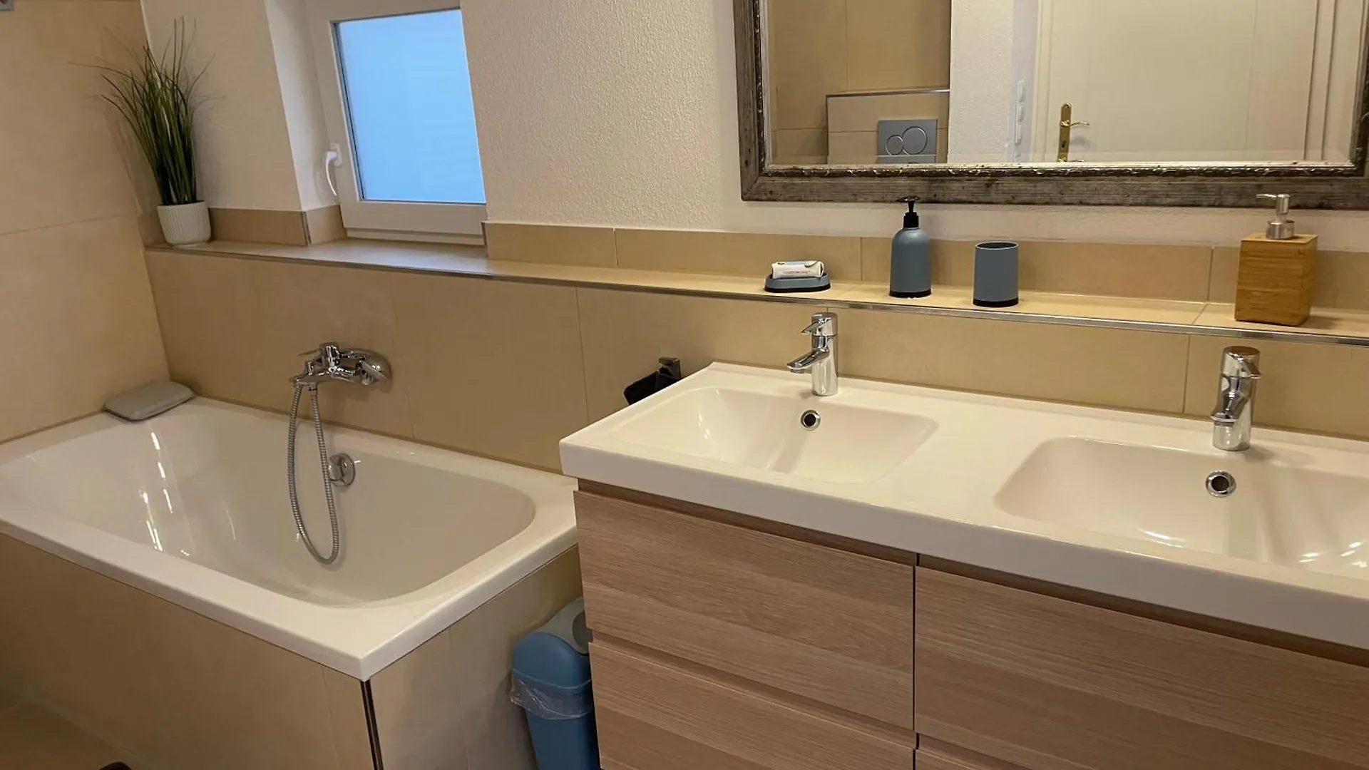 Familien Ferienhaus In Memmingen 3 Zimmer Mit 2 Baedern 0*,