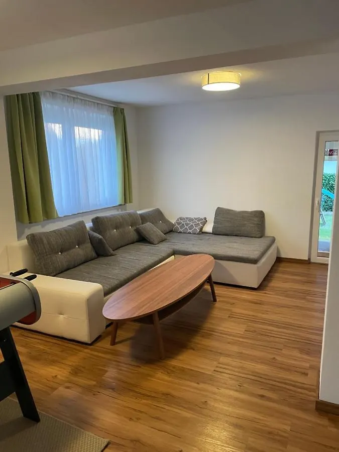 Familien Ferienhaus In Memmingen 3 Zimmer Mit 2 Baedern 0*,